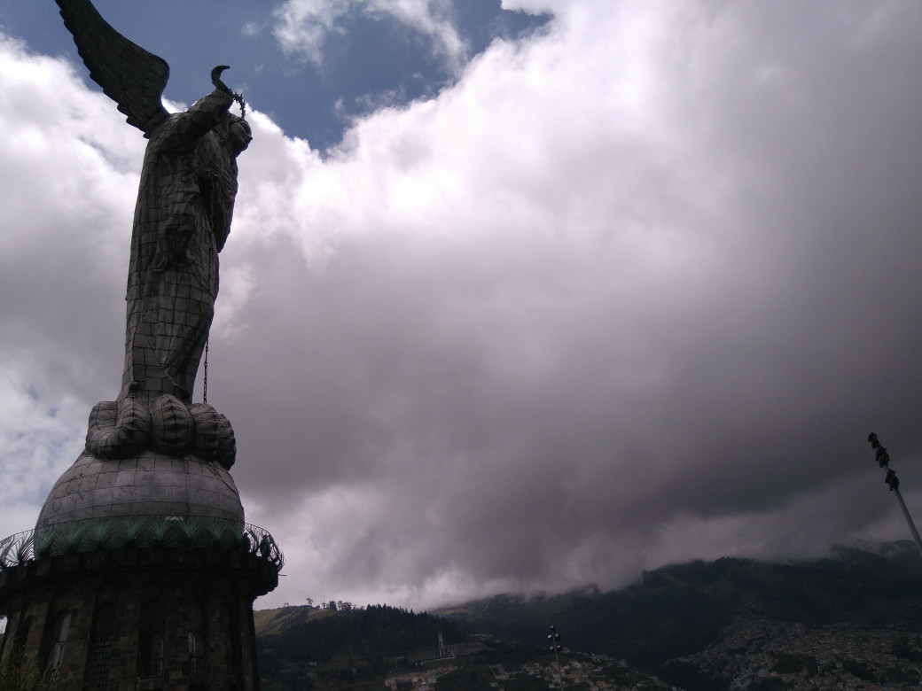 Virgen del Panecillo, Quito